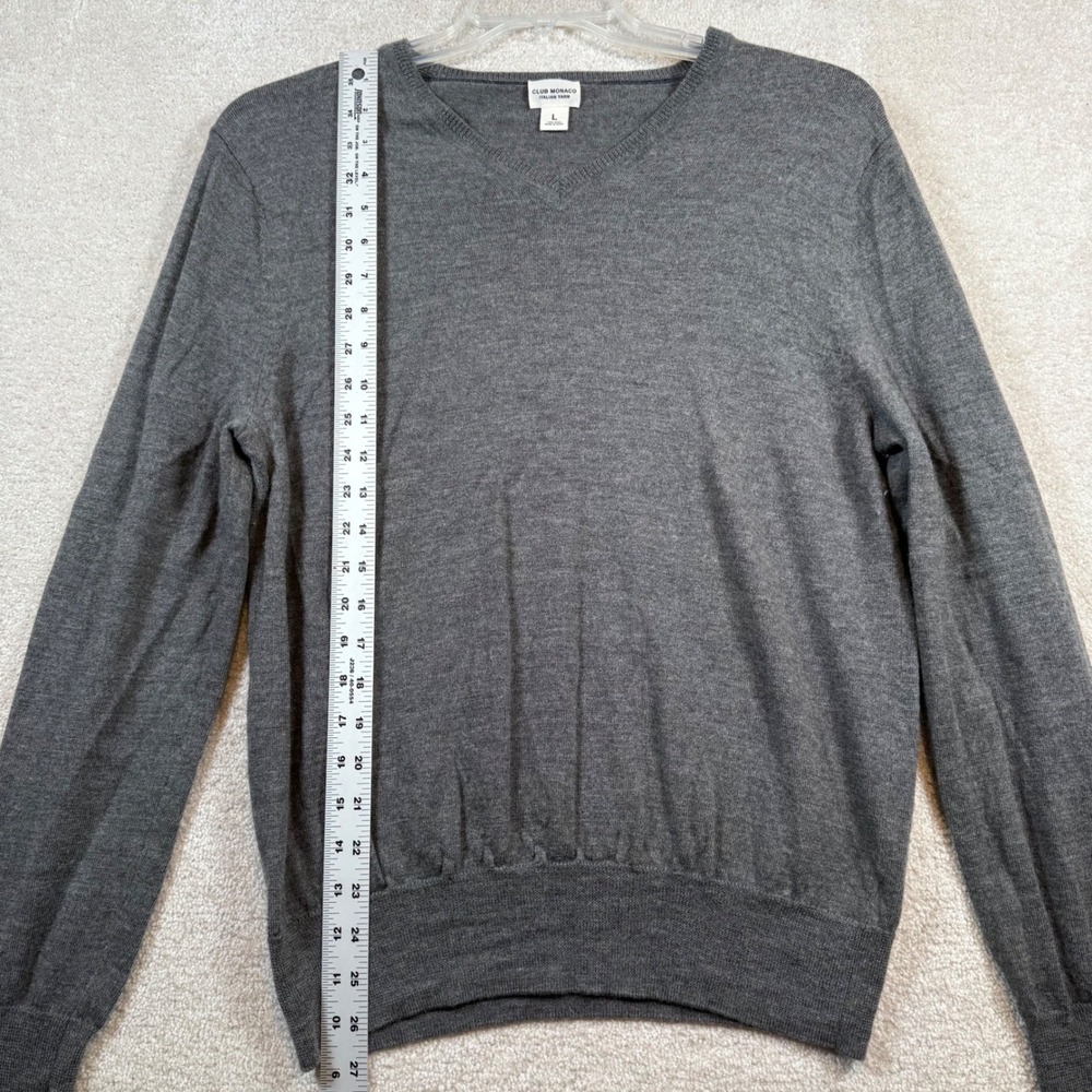 Club Monaco Mens Large Gray V Neck 100% Wool Long Sleeve Sweater Italian Yarn - Picture 2 of 5